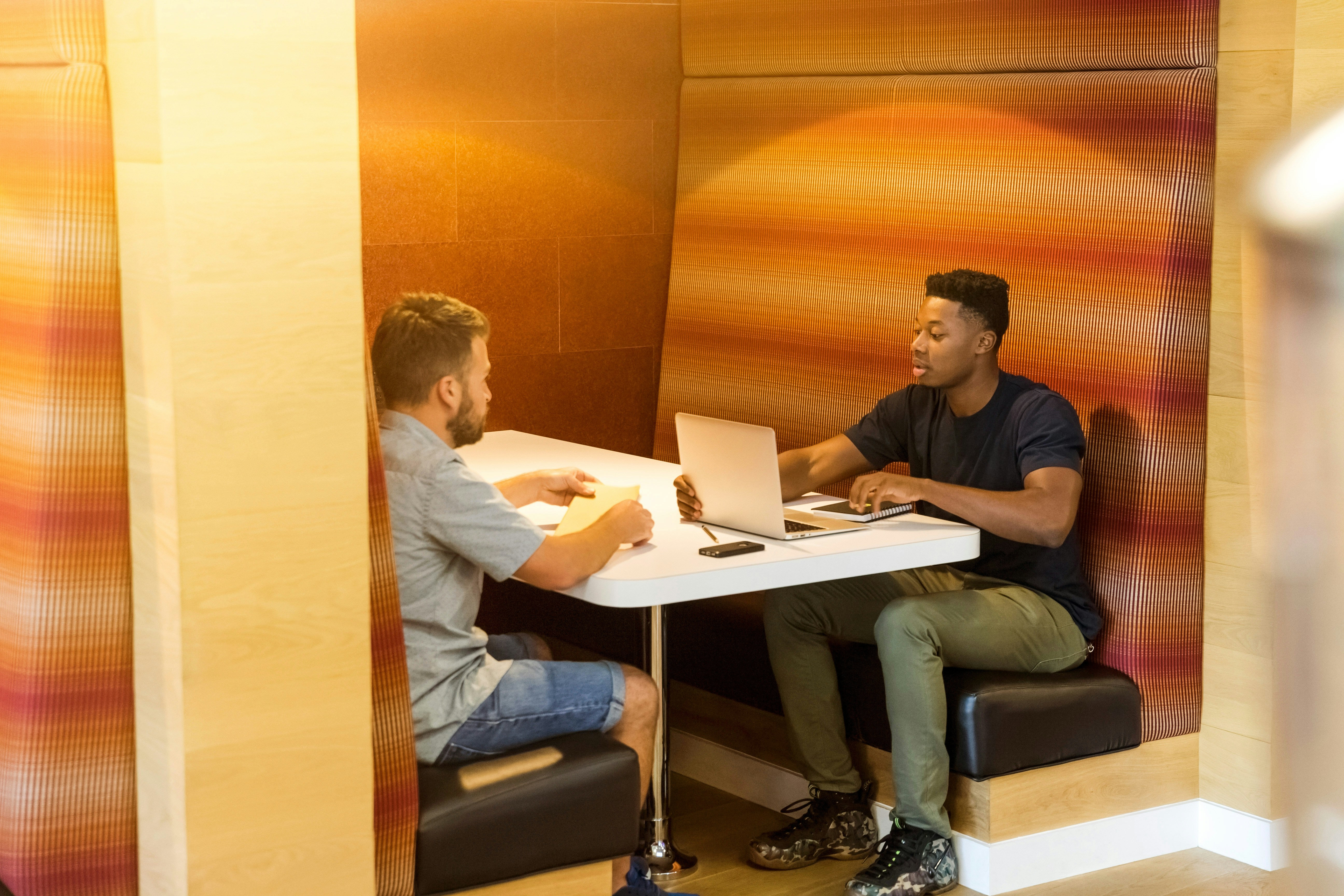 linkedin-sales-solutions--AXDunSs-n4-unsplash.jpg